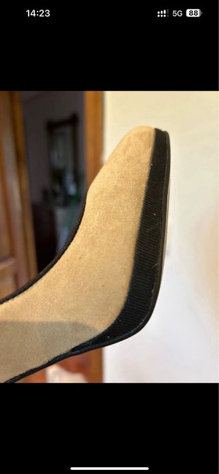 Zapatos altos de tacon ante crema-nude y negro