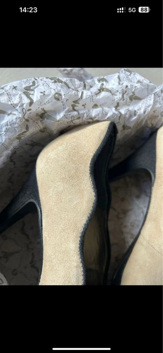Zapatos altos de tacon ante crema-nude y negro