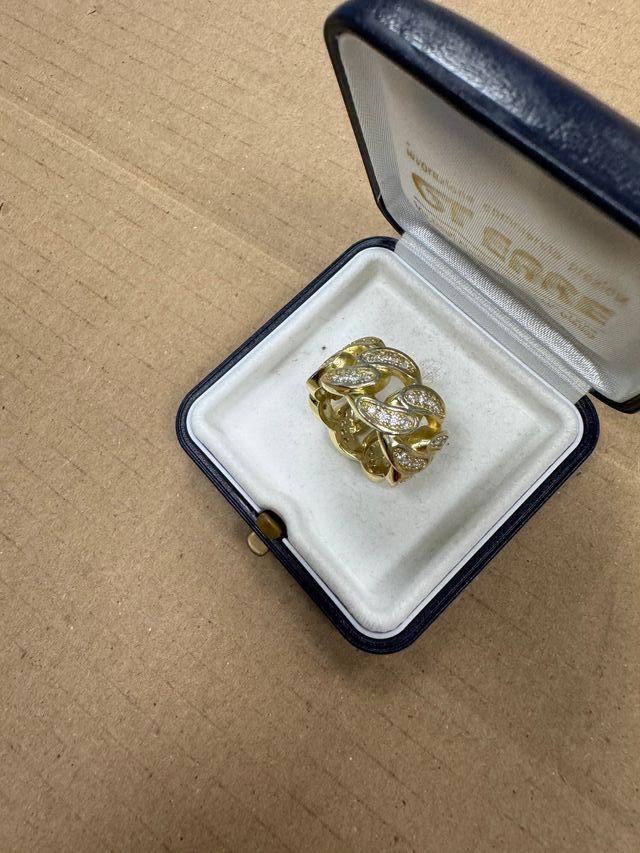 Anello placcato oro con zirconi