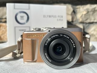 Olympus Pen E-PL9: Cámara compacta