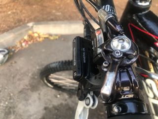 Bicicleta de montaña de carbono doble suspensión