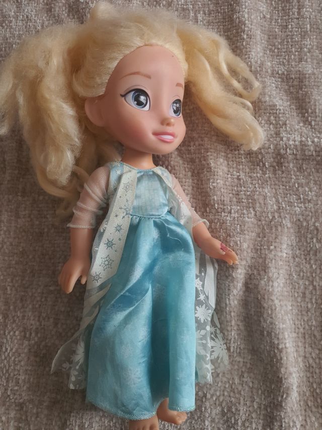 Muñeca Elsa Frozen Pequeña