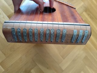 Kantele: Arpa de mano antigua
