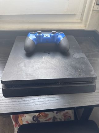 PS4 (PlayStation 4) + mando azul