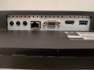 Pantalla de señalizacion digital 22"