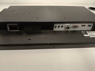 Pantalla de señalizacion digital 22"