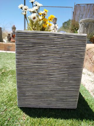 Jardinera de piedra Valencia