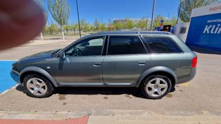 Audi A6 Allroad 2001 adaptado 