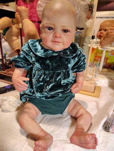 Muñeca reborn bebé realista