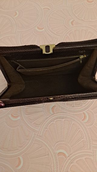 Bolso y zapatos piel serpiente marrón