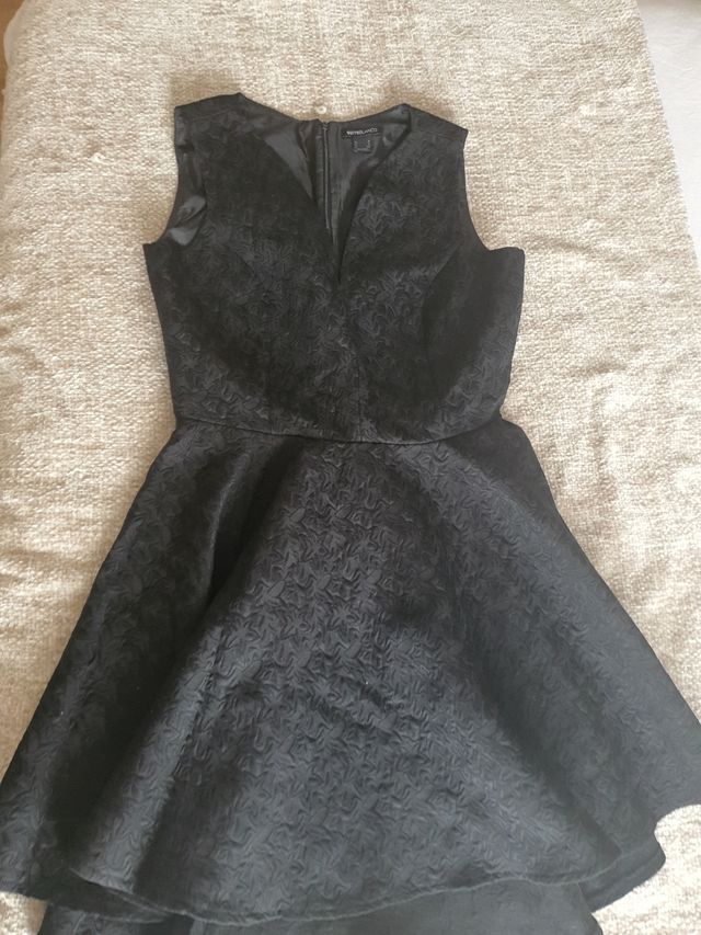 Vestido negro de encaje