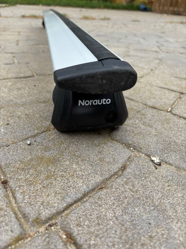 Barras con fijaciones portaequipajes Norauto alumi