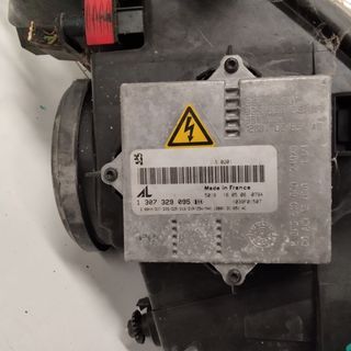 FARO DERECHO PEUGEOT 407 XENON