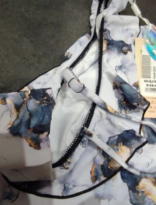 Costume da bagno bimba + pareo 6-8 anni