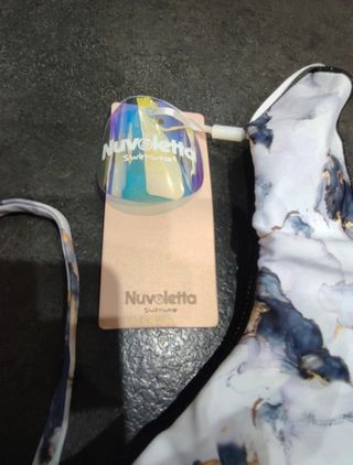 Costume da bagno bimba + pareo 6-8 anni