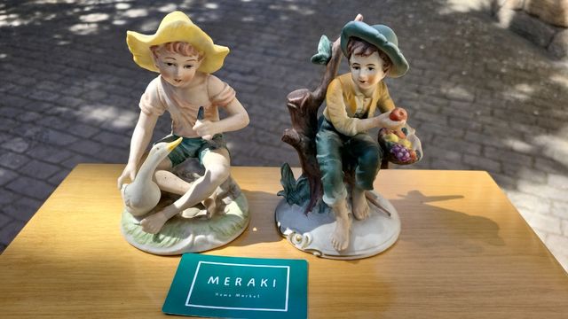 Pareja figuras porcelana niños