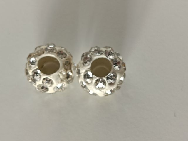 Piccoli ciondoli con brillantini