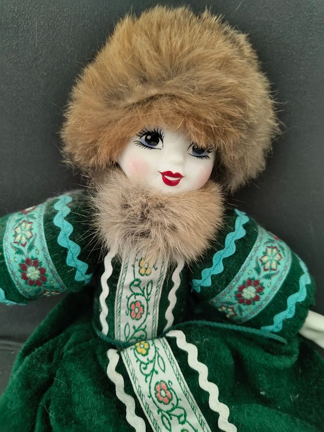 Muñeca rusa porcelana vintage