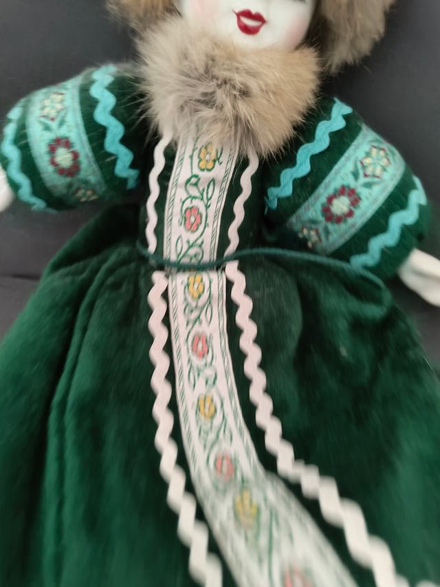Muñeca rusa porcelana vintage