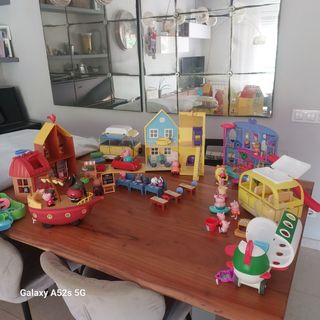 Peppa Pig, casa, caravana, cole, granja,  vehículo