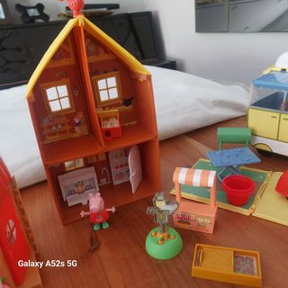 Peppa Pig, casa, caravana, cole, granja,  vehículo