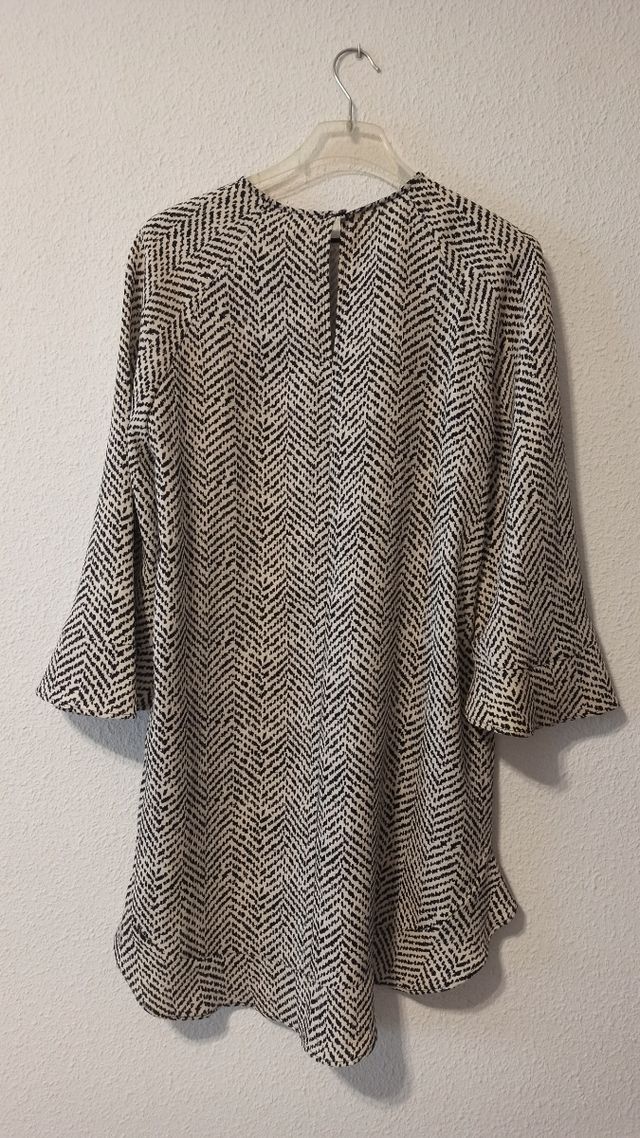 Vestido Zara beige y negro