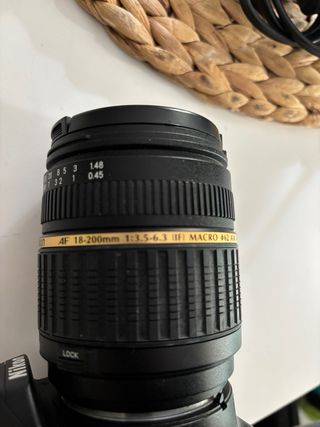 Cámara Nikon D40x + objetivo Tamron