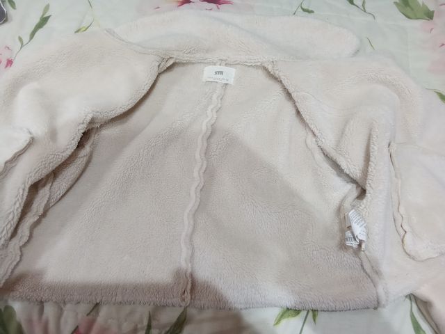 Chaqueta Stradivarius beige - Talla M