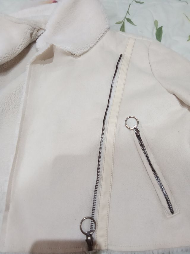Chaqueta Stradivarius beige - Talla M