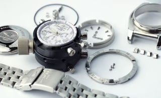 Limpieza, pulido y reparación de relojes