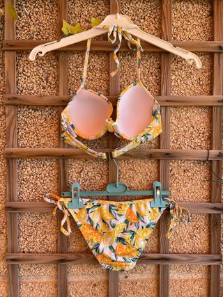 Bikini Bañador estampado amarillo Limón copa C