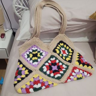 Bolso crochet multicolor hecho a mano.