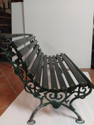 Banco jardín infantil - Madera y metal