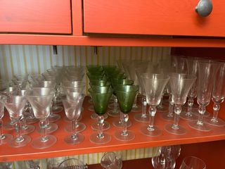 Vitrina roja IKEA Hemnes - Mueble expositor