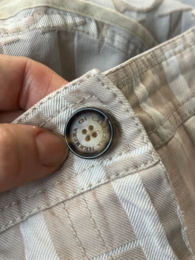 Carolina Herrera saia bege