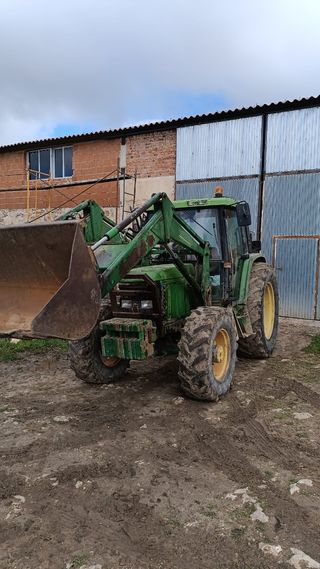 Tractor John Deere 6400