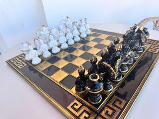 Ajedrez Metálico con Pintura Manual Estilo Antiguo