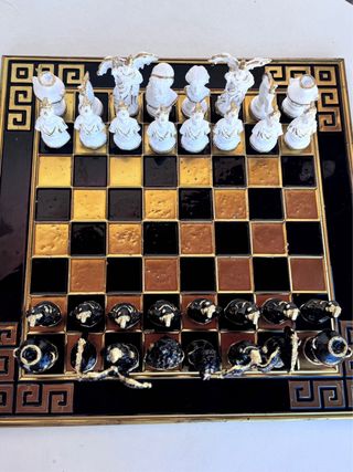 Ajedrez Metálico con Pintura Manual Estilo Antiguo