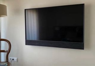 Soporte de pared Bang Olufsen para TV Horizon 40’’