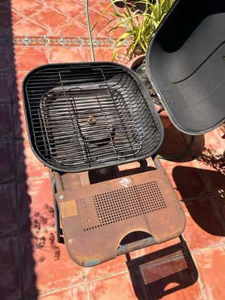 Barbacoa carbón cuadrada