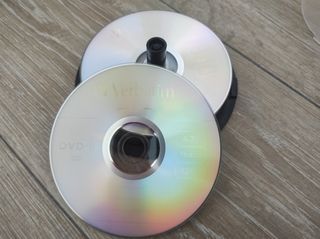 14 DVD-R vírgenes