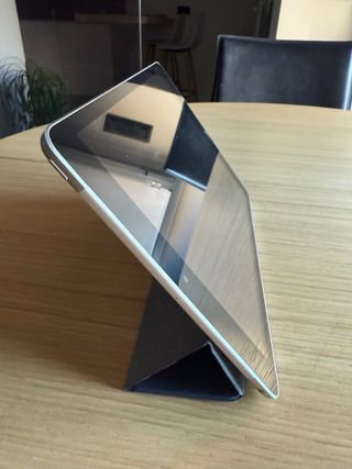 iPad Air 10.2" 256GB WiFi+Cellular. En su caja