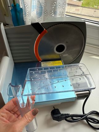 Cortafiambres Küken 180W Acero Inox.