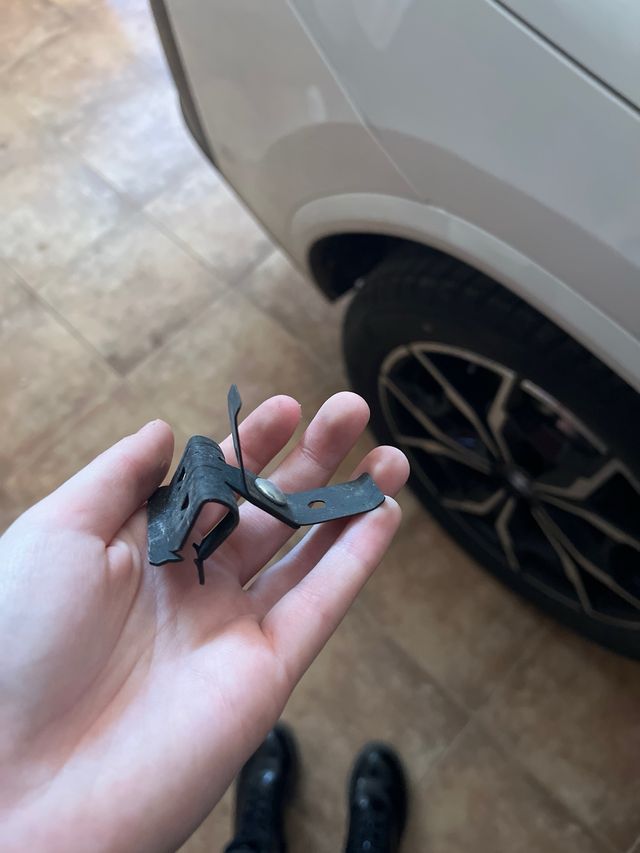 Grapa Vigueta para Varilla Ø3-9