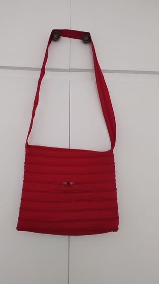 Sandalias Rojas de cuero con bolso