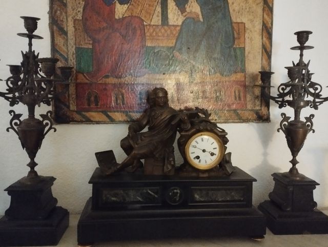 Reloj antiguo bronce y mármol.