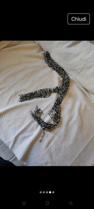 Collana perline bianco-nere