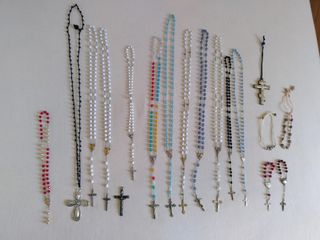 Rosari assortiti varie misure e materiali