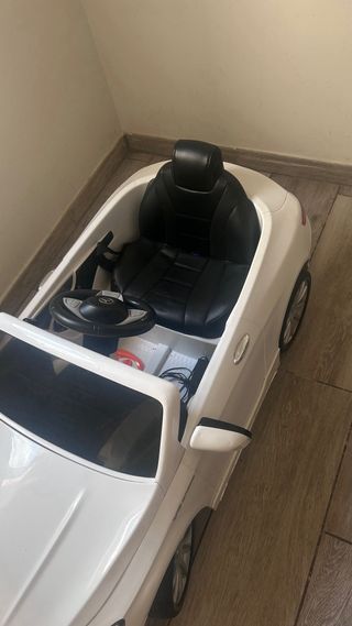 Coche eléctrico infantil Mercedes AMG