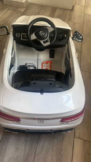 Coche eléctrico infantil Mercedes AMG